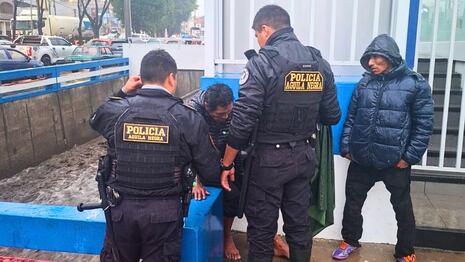 Lluvias en Arequipa: Rescatan a dos hombres atrapados en torrentera (VIDEO)