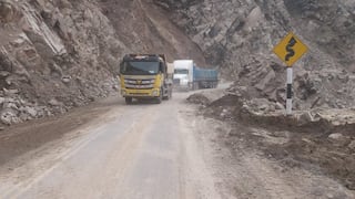Arequipa: Habilitan tránsito vehicular en ambos carriles de la Panamericana Sur