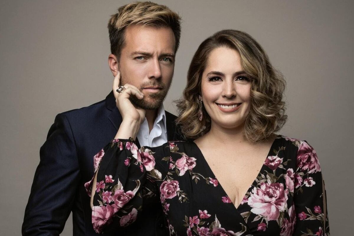 “Hoy queremos anunciarles que hemos tomado la decisión de separarnos como pareja, pero seguiremos siendo amigos, socios, padres, por lo menos, siempre y para toda la vida”, expresó Julián Zucchi.