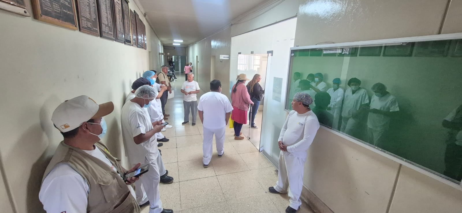 5 lavadoras nuevas del hospital Honorio Delgado se malogran y hay mil 200 kilos de ropa acumulada (Foto: Pedro Torres/@photo.gec)