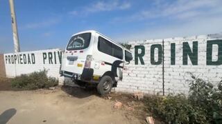 Trujillo: Combi con pasajeros se empotró en local