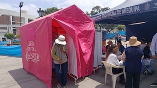 Despistaje gratuito de cáncer de mama y cuello uterino en la Plaza España (VIDEO)