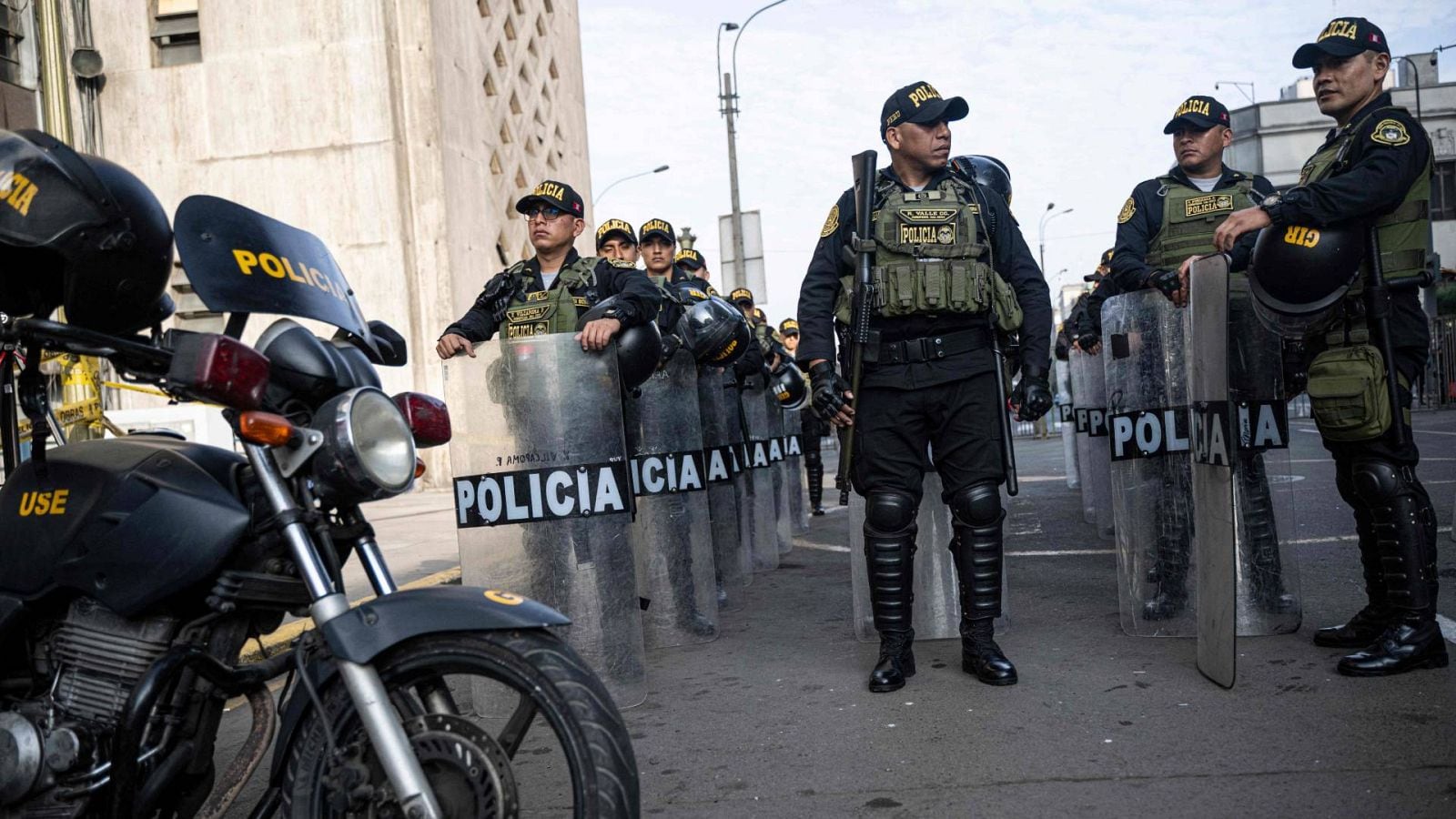 El ministro del Interior, César Astudillo, indicó que la Policía y las Fuerzas Armadas continuarán trabajando de manera coordinada, con énfasis en la seguridad de los transportistas.