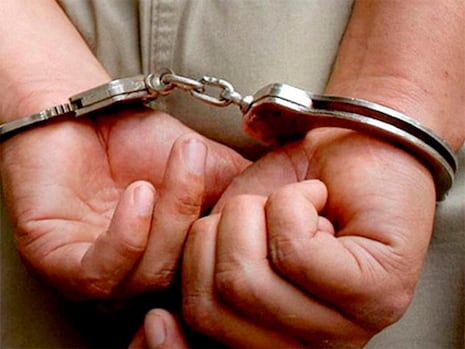Condenan a tres años de prisión a policía que recibió dinero para omitir sus funciones