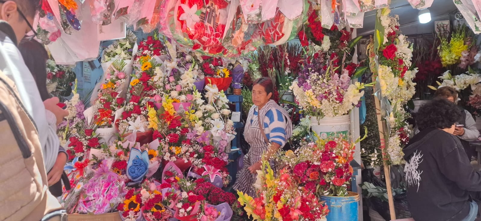 Huancayo: Precios de flores suben por festividad de Todos los Santos