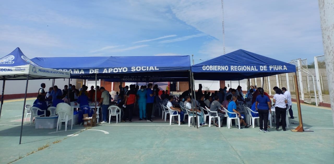 Campaña médica en el penal de Piura