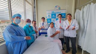 Médicos de EsSalud de Arequipa extirpan con éxito tumor en el riñón a gestante
