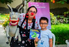 Piura: Noelia Mendieta y su personaje “Burroberto” hace delicias con los niños