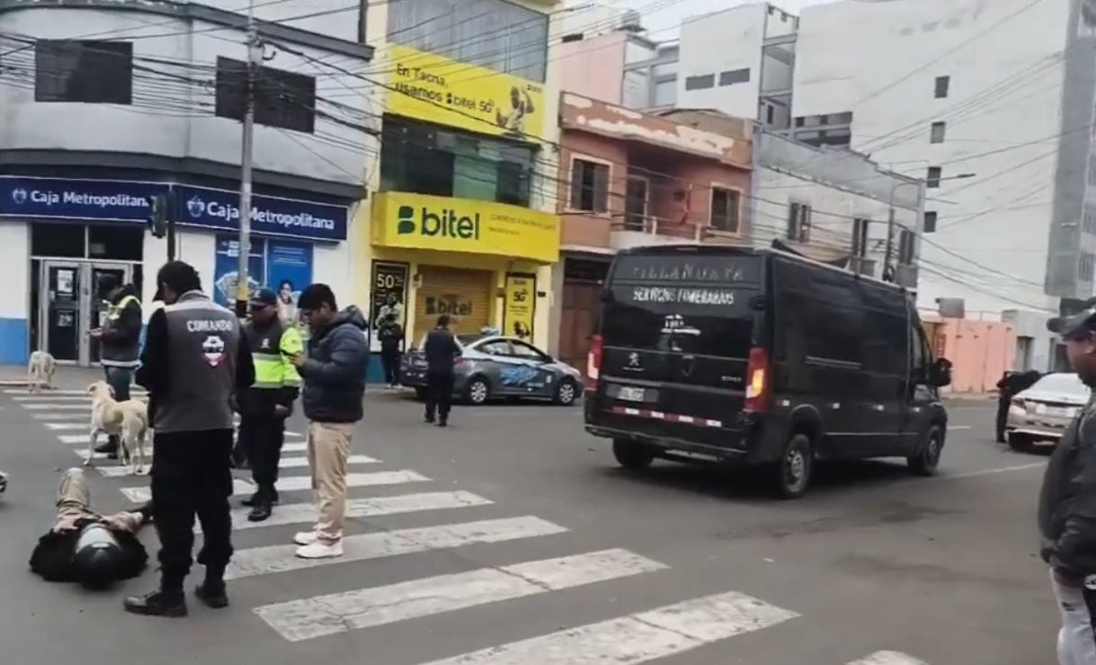 Vehículo marca Peugot pertenece a la empresa funeraria Villanueva. (Foto: Difusión)