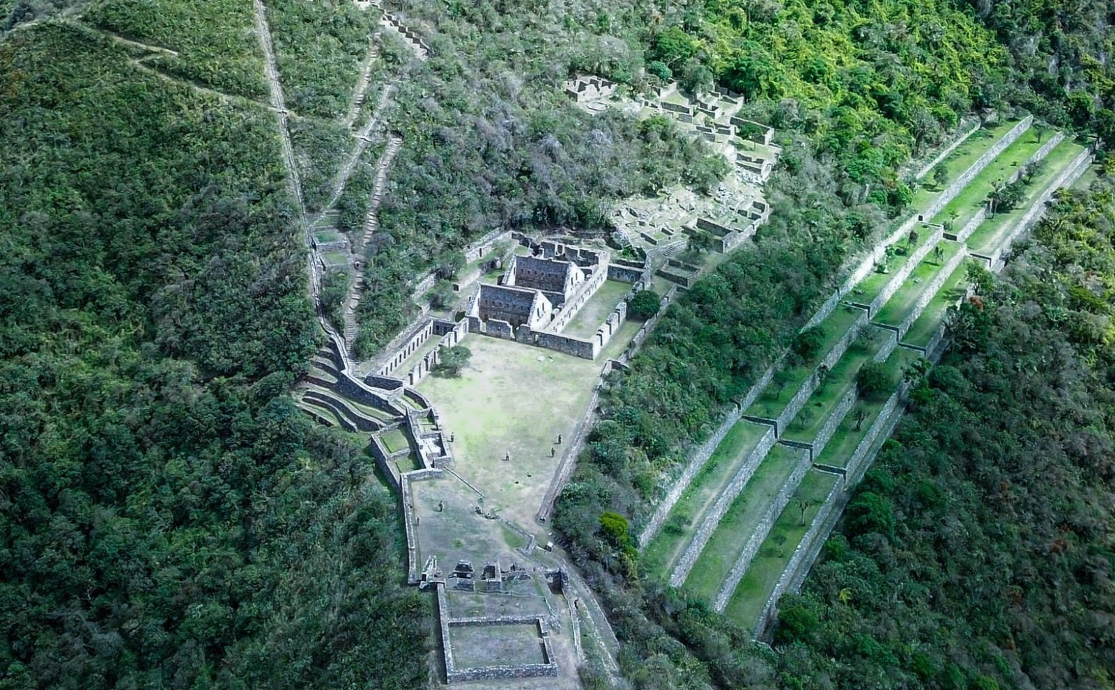 Autoridades del Ministerio de Cultura, Gobierno Regional Cusco e Indeci, evalúan posibles riesgos para locales y turistas.