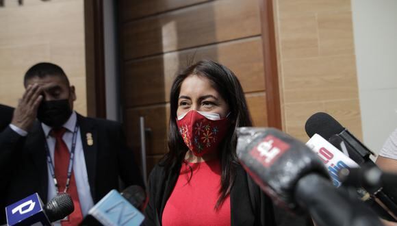 Kelly Portalatino es cuestionada porque dos de sus familiares trabajan en el Congreso. (Foto: archivo GEC)