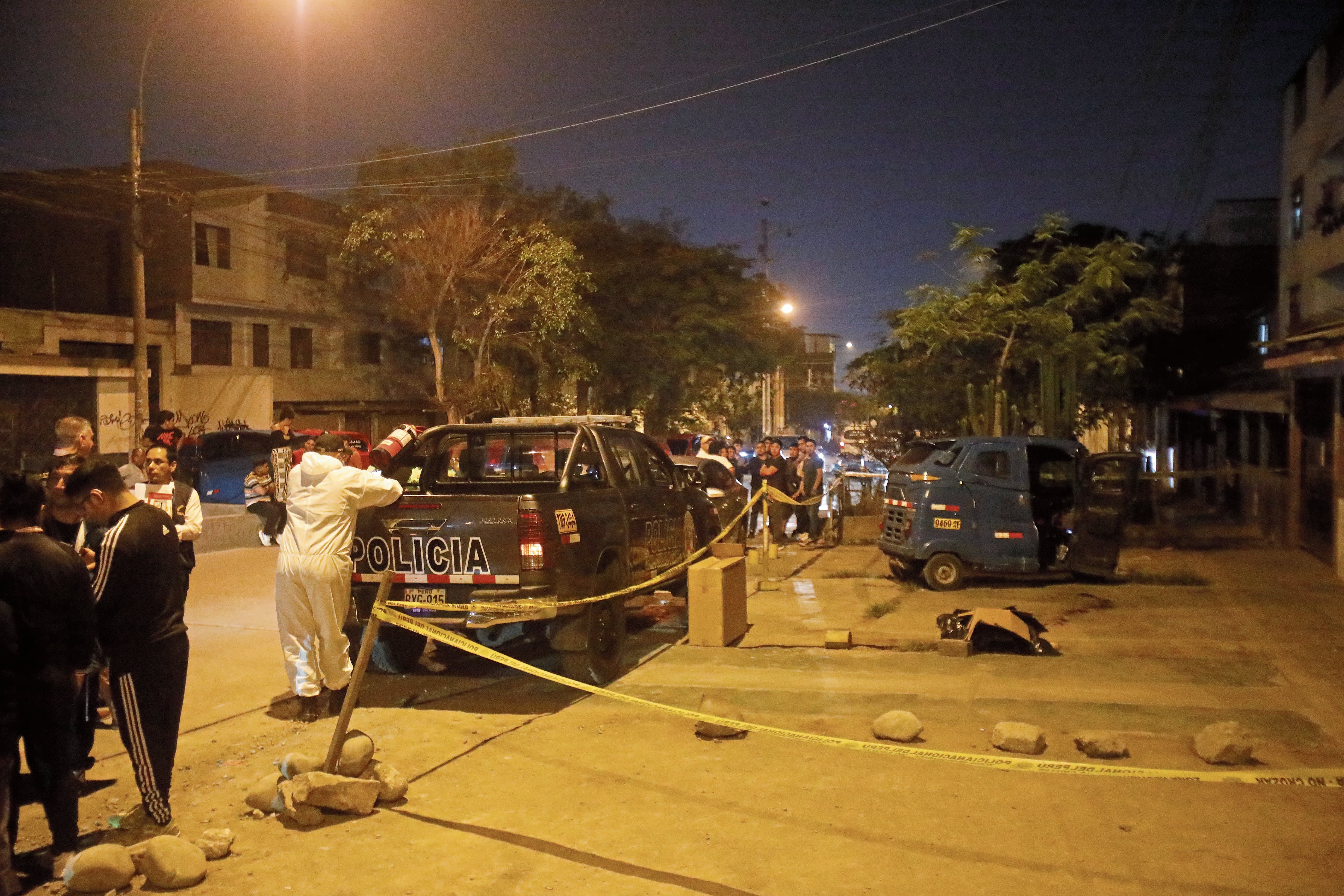 Ambas víctimas dejan hijos en la orfandad y policía investiga si se trata de un ajuste de cuentas o extorsión.
