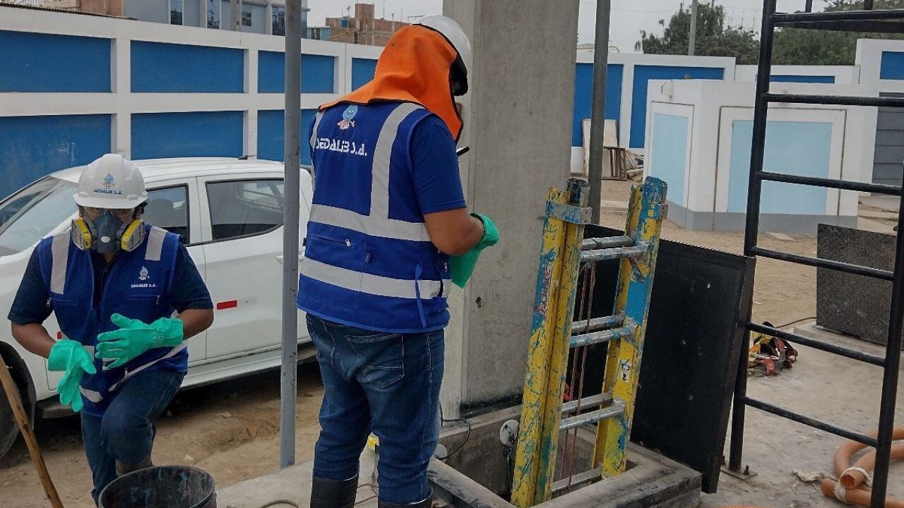 La Sunass explica cómo limpiar los sistemas de almacenamiento de agua, para prevenir la acumulación de bacterias y otros contaminantes que pondrían en riesgo la salud de tu familia.
