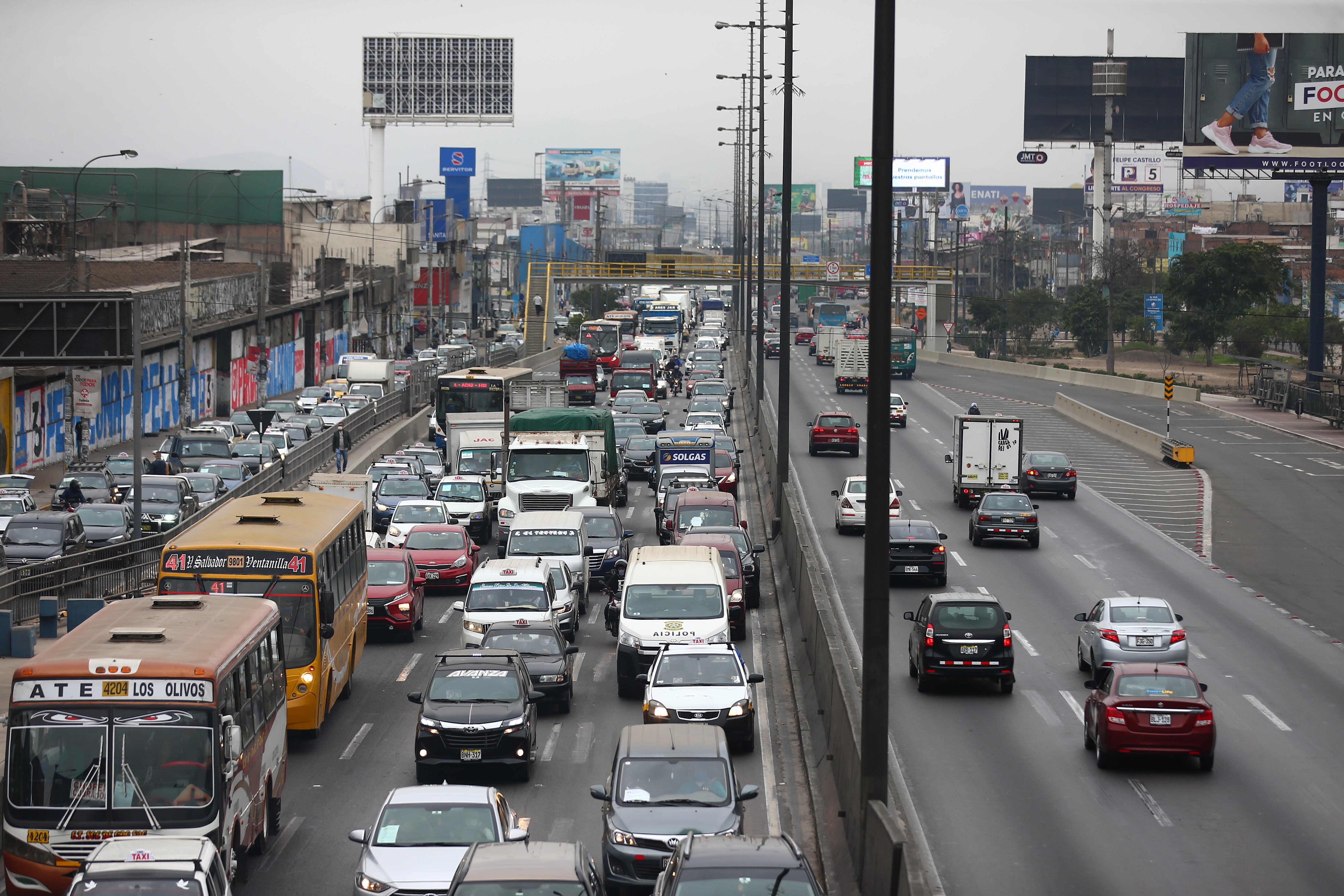 Entre 2010 y 2024, tiempo de trasladarse al centro de trabajo subió 30 minutos, entre ir y venir.