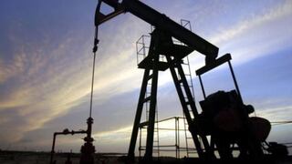 El dólar superó los S/ 3.50 y el petróleo se cotizó en $ 102 el barril