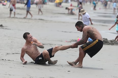 Chorrillos: Familias pasan fin de semana en la playa Agua Dulce (FOTOS)