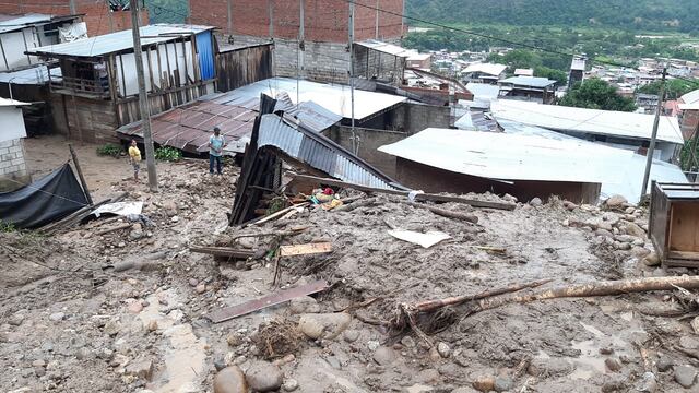 Junín: Huaico causado por lluvias en Chanchamayo deja 50 viviendas sepultadas y 250 damnificados (VIDEO)