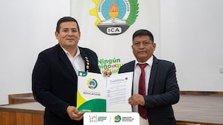 Carlos Cuarite Huarcaya asume la dirección de la UGEL Ica
