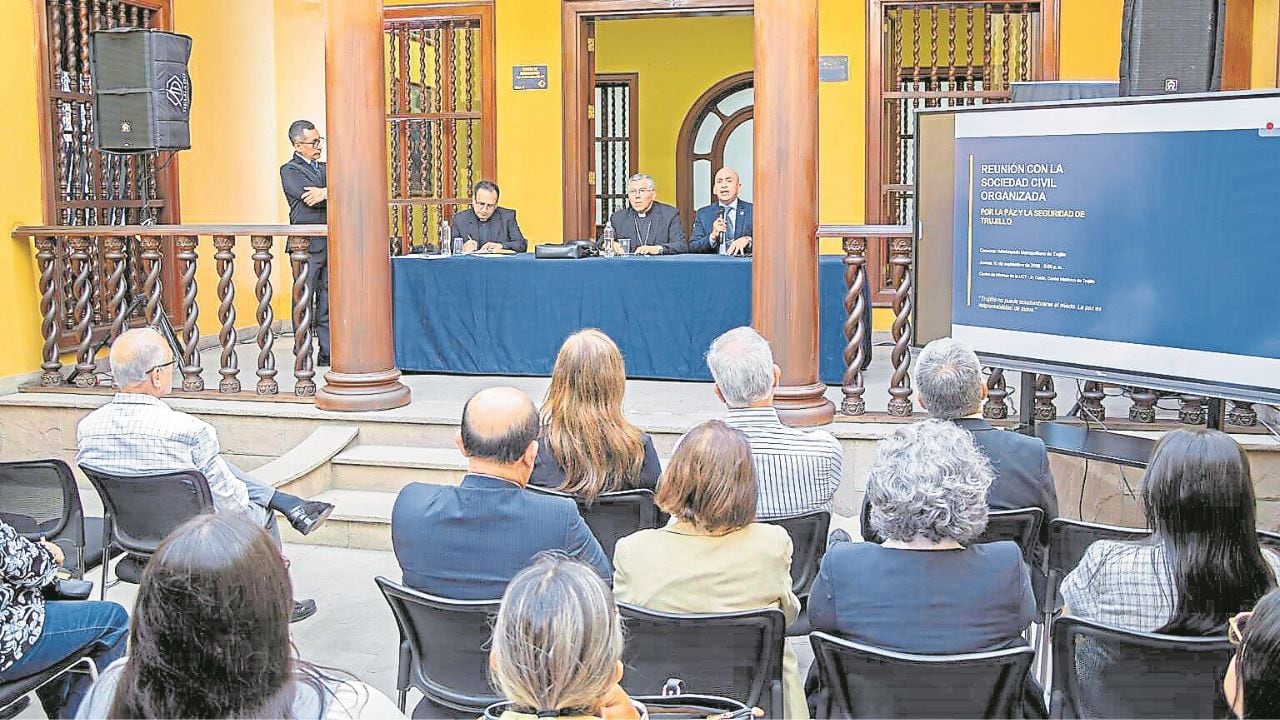 Entre los acuerdos tomados figura la elaboración de una “agenda ciudadana” que permita frenar la ola criminal que azota a esta región. Otras demandas son promover la instalación de una mesa de articulación con la participación de las autoridades competentes y desarrollar una estrategia para fortalecer los valores.