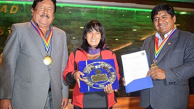 Sonaly Tuesta es nombrada 'Embajadora Cultural de San Sebastián'