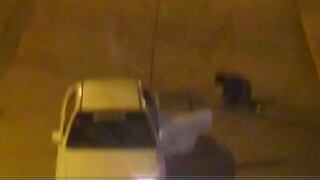 Pasco: sujeto cae de vehículo en marcha en Yanacancha (VIDEO)
