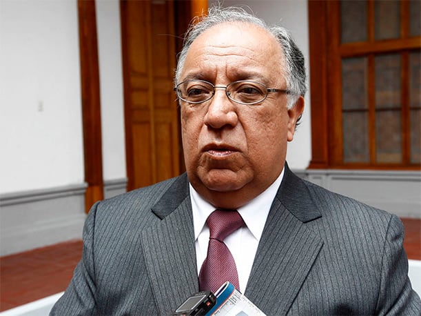 Fernando Tuesta: “Diría que la mayoría que postula no tienen experiencia en política, no solo los familiares, sino en la mayoría de organizacione". (Foto: Agencia Andina)