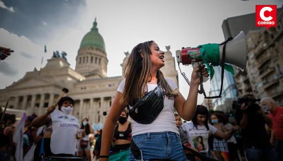 Argentina: Miles de mujeres protestaron contra medidas antifeministas y las políticas de Javier Milei