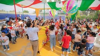 Ica: risas, magia y espíritu navideño en la entrega de regalos a niños y niñas