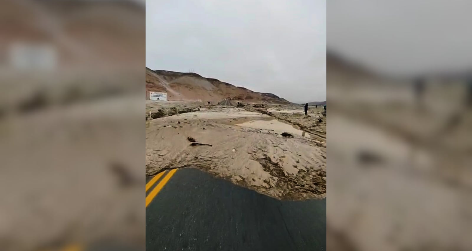 Huaico bloquea Panamericana Sur, antes de llegar al túnel de Vítor, Arequipa. Foto: Captura de pantalla.