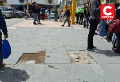Evidente deterioro en la Plaza de la Constitución por bloquetas de piedra quebradas