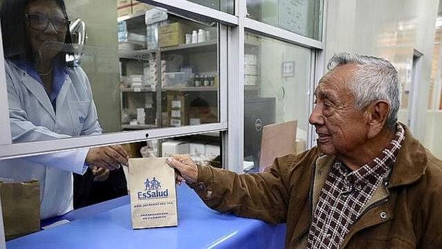 Pacientes de EsSalud podrán recoger medicamentos en farmacias ubicadas cerca de sus casas