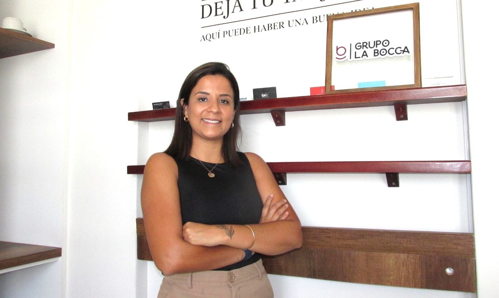 La joven Ingeniera Industrial de la UDEP, con sus 34 años de edad y tras dejar un trabajo estable en Repsol, en Lima, se embarcó en la aventura del rubro restaurante al lado de su padre, el fundador de La Bocca. Actualmente es la gerente del Grupo La Bocca y divide su tiempo entre los negocios y la crianza de sus dos hijos de 2 y 5 años