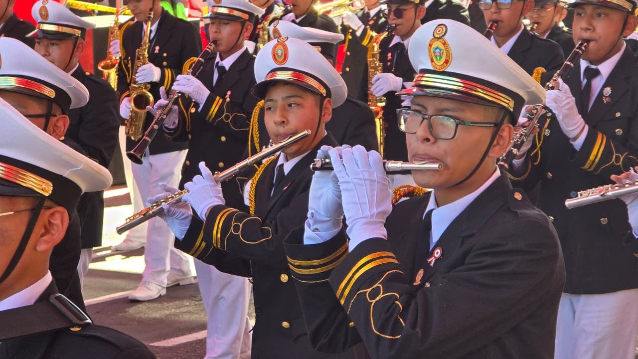 Desfile cívico escolar en Cayma (Arequipa) por el 205 Aniversario de la Independencia del Perú. (Foto: Yunsu Pariapaza/@photo.gec)