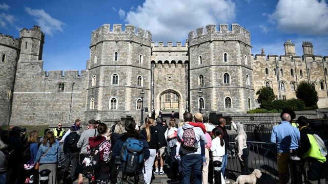 Reino Unido: 2.300 agentes custodiarán el féretro de Isabel II hacia Windsor