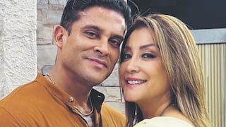 Magaly Medina muestra acta de casamiento que firmarán Karla Tarazona y Christian Domínguez en su boda civil