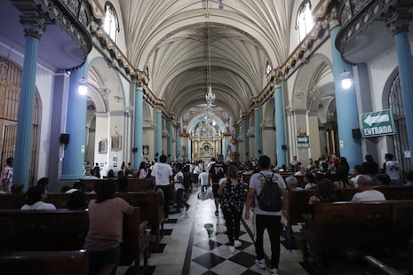 Así se vivió el Viernes Santo en el Centro Histórico de Lima (FOTOS)