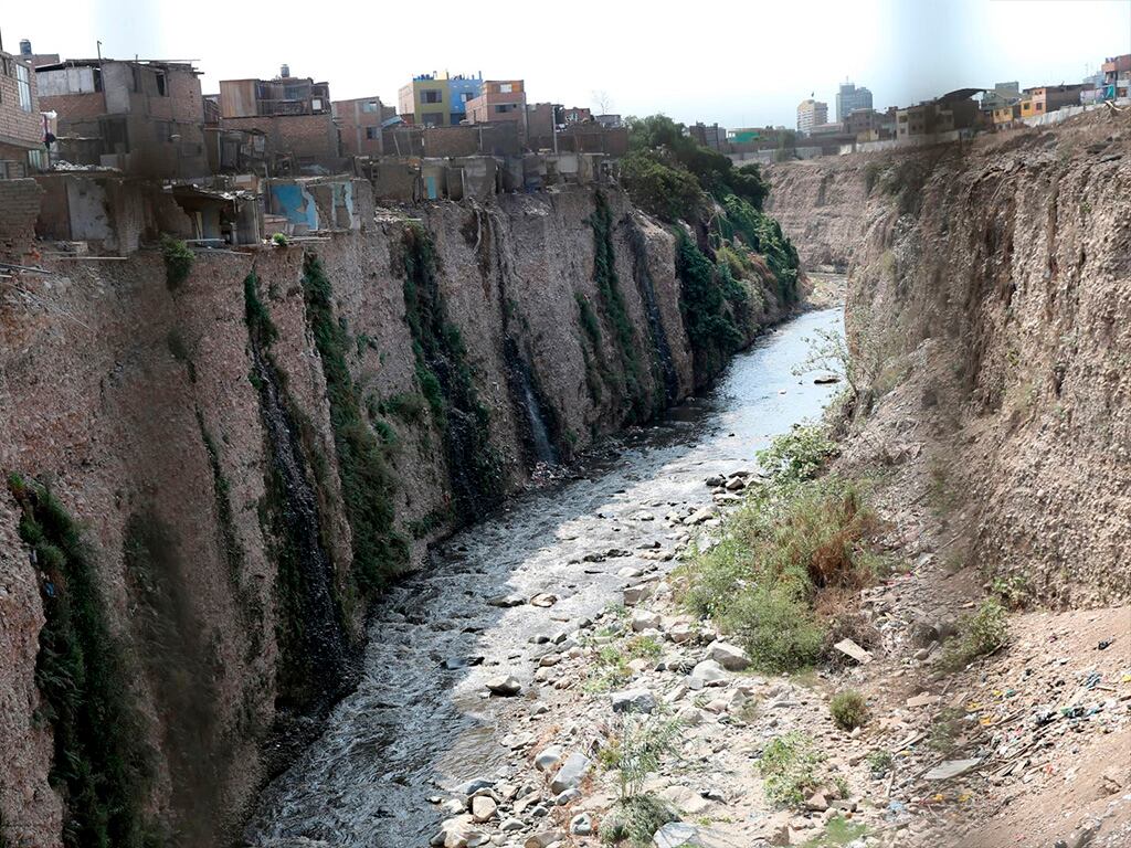 Este hallazgo pone en alerta a las autoridades y agricultores, ya que el uso de esta agua contaminada podría tener serias implicaciones para la salud pública y la seguridad alimentaria. (Foto: Agencia Andina)