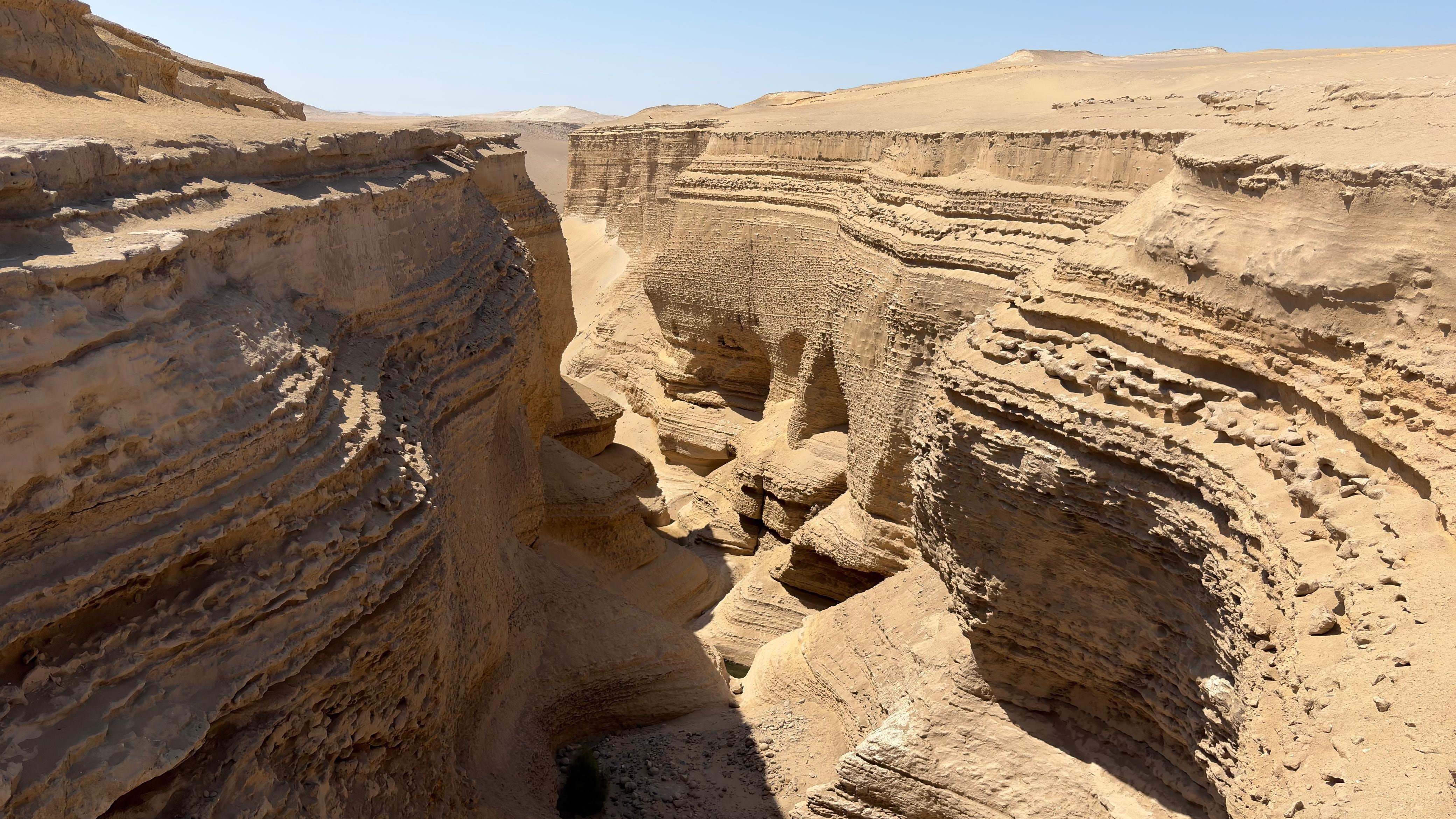 El lanzamiento de la tecnología D2C, que permite enviar mensajes de texto vía satélite, desde cualquier locación remota, se llevó a cabo en el Cañón de los Perdidos, en Ica.