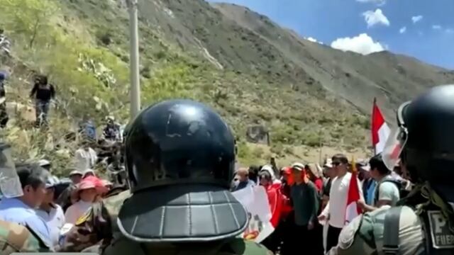 Huancavelica: más de 300 pobladores de Colcabamba intentan ingresar al complejo Hidroeléctrico del Mantaro