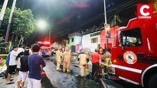 El Agustino: Incendio afecta el tercer piso de vivienda por presunta pirotecnia