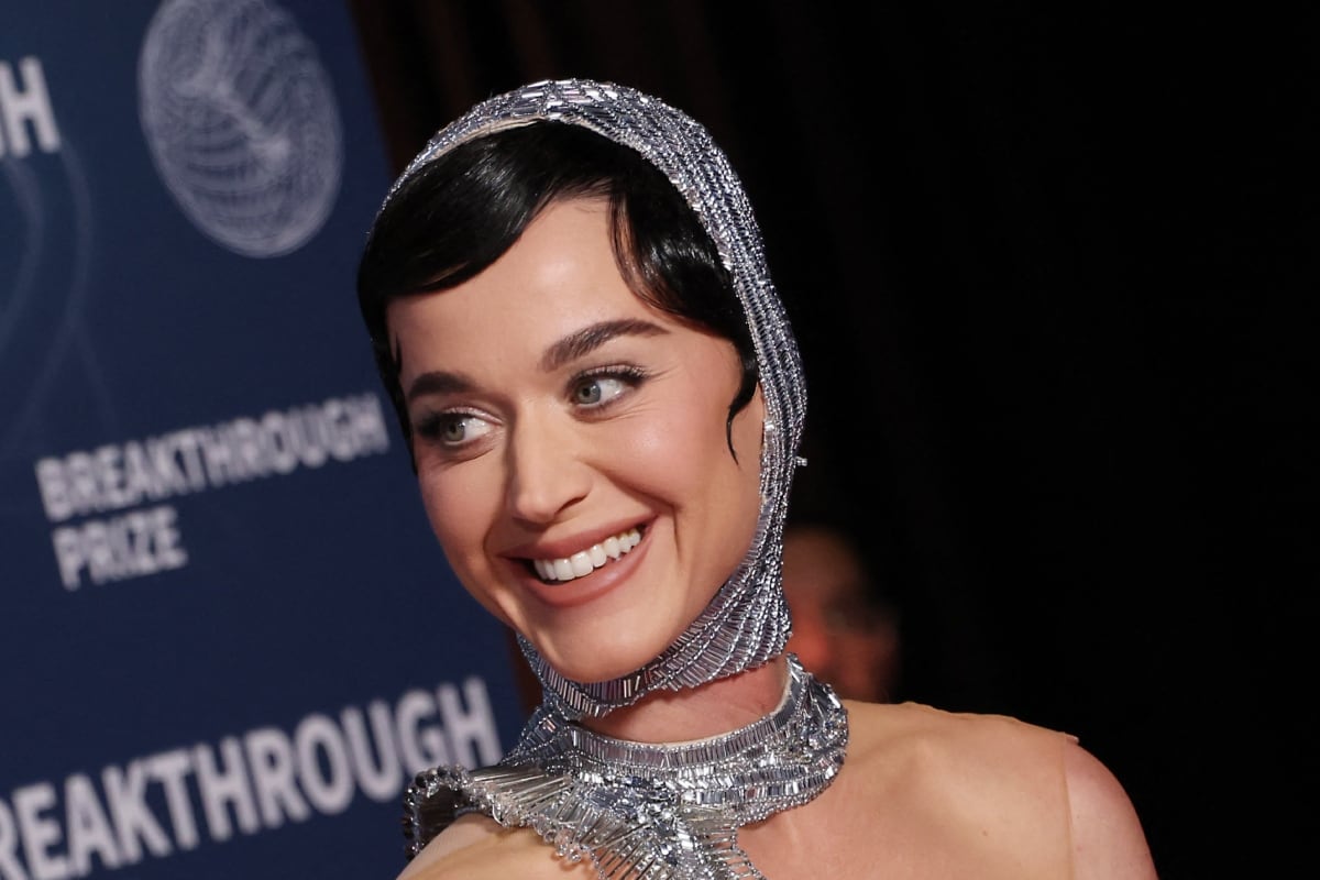 La cantante estadounidense estrenó una canción sobre la liberación emocional y el empoderamiento personal, junto con un videoclip que da continuidad a la narrativa iniciada en “bandaids”. (Foto: AFP)