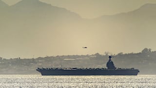 El mayor portaviones de EE.UU., el Gerald Ford, cruza el canal de Suez y se acerca a Irán