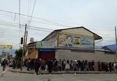 Huancayo: Padres de familia se amanecen en la lluvia y el frío para solicitar vacante a primer grado