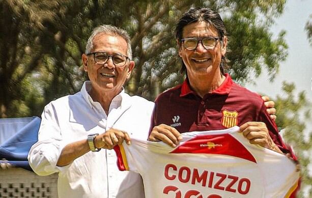 Presidente albo, Arturo Ríos, dijo que solo estuvo de vacaciones y nunca renunció