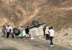 Palpa: camión de carga que transportaba melones se vuelca en la bajada del túnel
