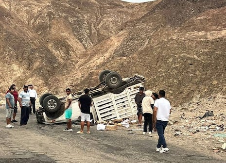 Palpa: camión de carga que transportaba melones se vuelca en la bajada del túnel