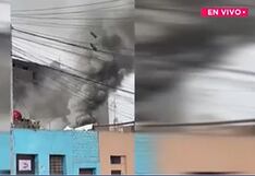 Incendio de gran magnitud en el Cercado de Lima moviliza a bomberos y rescatistas (VIDEO)