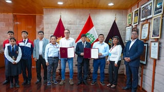 Firman convenio para construir Colegio Miguel Grau en Matarani