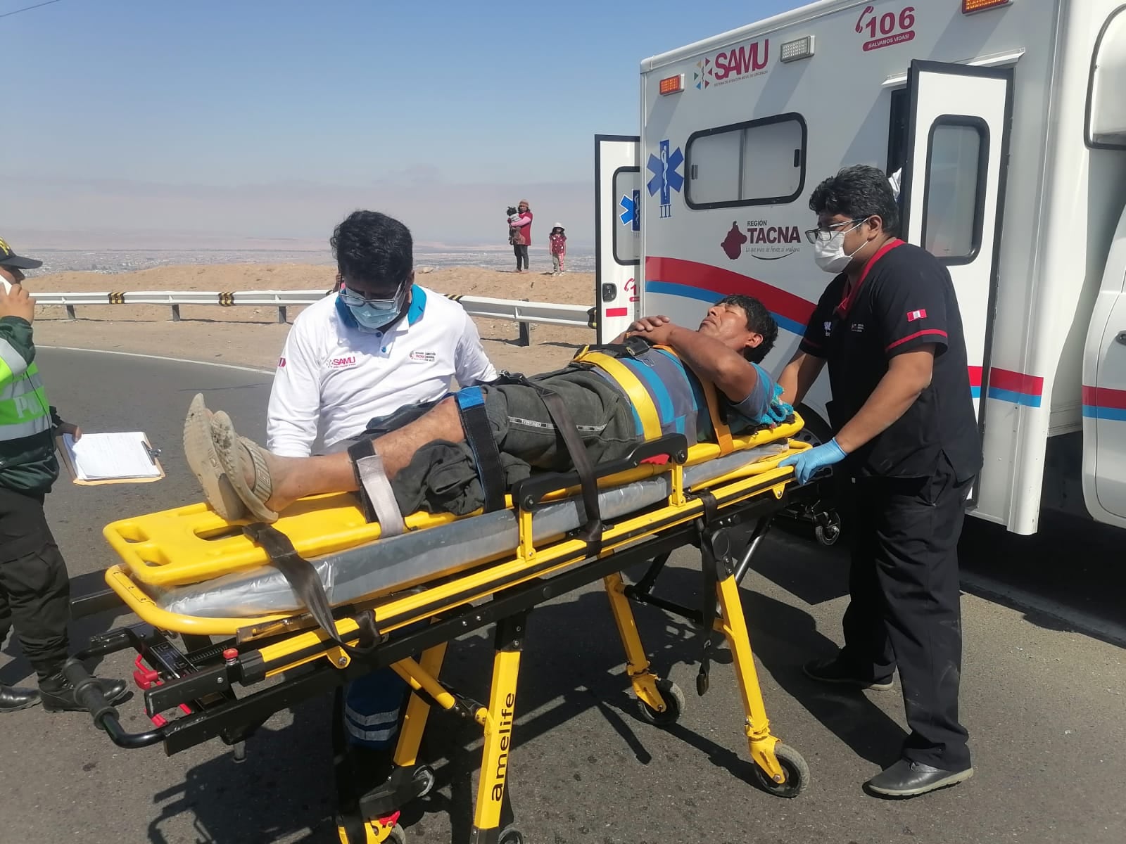 Porfirio Ayma fue trasladado en una ambulancia del SAMU al servicio de emergencia del hospital Unanue. (Foto: Difusión)