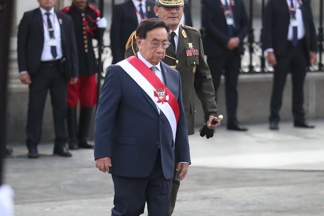 José María Balcázar salió de Palacio de Gobierno rumbo a la Catedral de Lima para participar en la misa y tedeum por Fiestas Patrias.